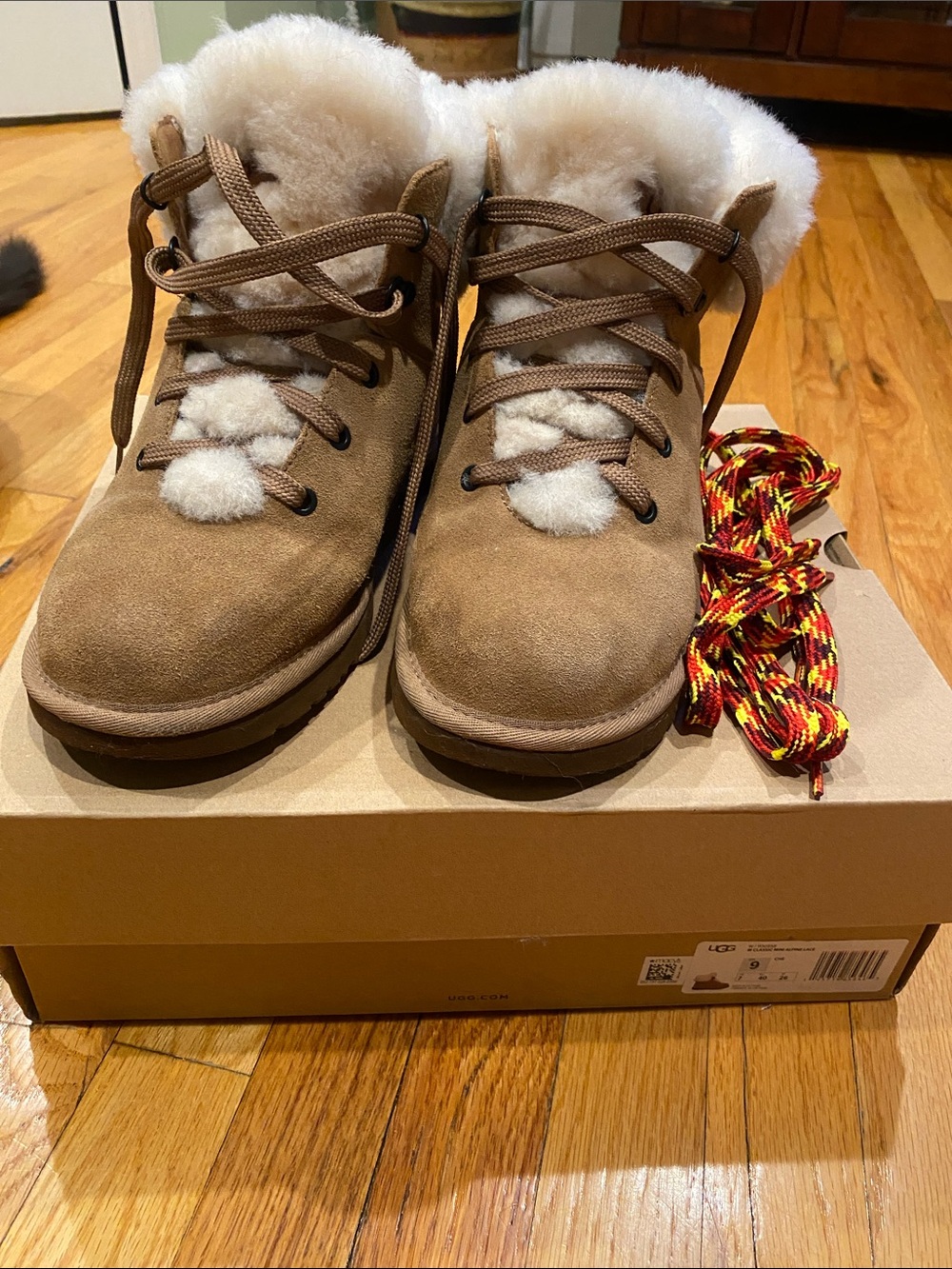 UGG Classic Mini Alpine Lace Chestnut Suede Shearling Lace-Up Winter Boots
